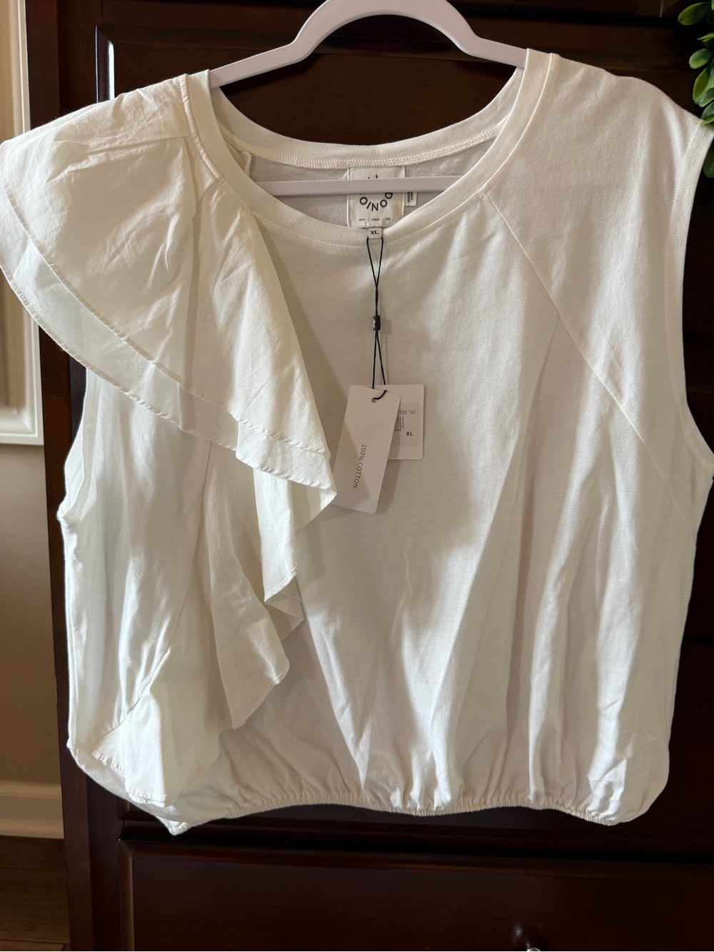 Lili Sidonio White Ruffle-Accent Sleeveless Crop Top
